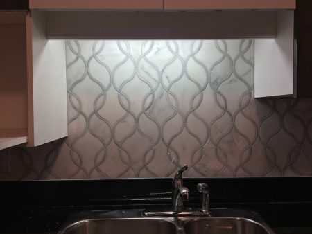 White and Grey Marble Arabesque Mosaic Backsplash - Beach Dr.