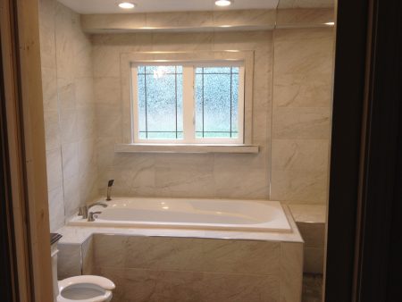 Tile Bathroom Tub and Windowsill with Schluter Quadec - Gordon Head