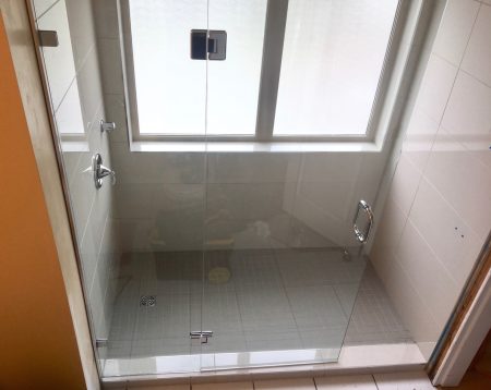 Walk In Shower with Window - Sidney