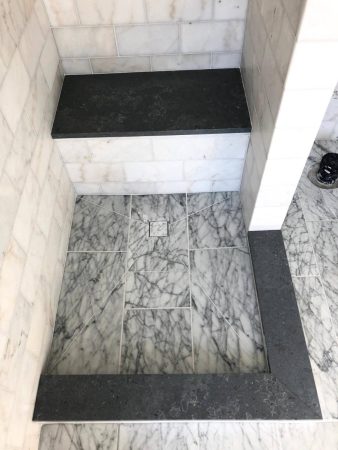 White-marble-bathroom-pan-Metchosin.jpeg-2023-1-18-10.35.4