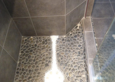 Walk In Shower with Glass Mosaic Tile Accent Band, Niche Box and Pebble Pan - Bench - Swan Lake