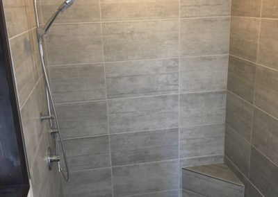Curbless Shower with Line Drain and Corner Bench - Tillicum